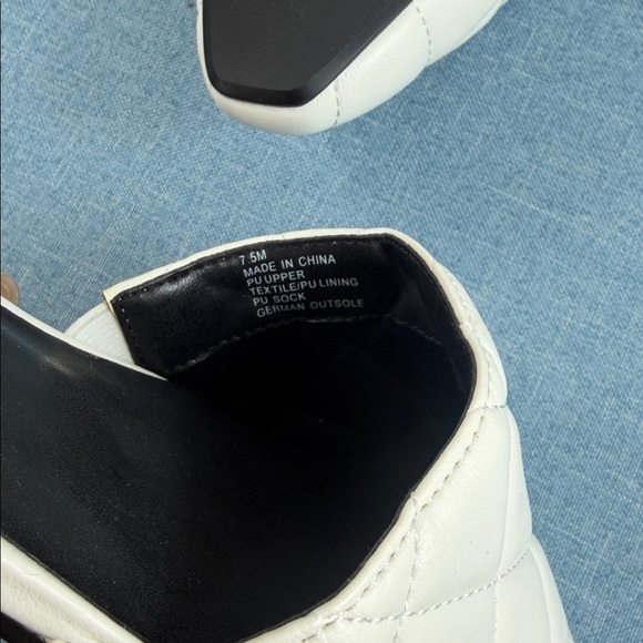 Faryl by Farylrobin White Quilted Pointed Toe Mule Flats Slip On Size 7.5 M - Picture 9 of 9